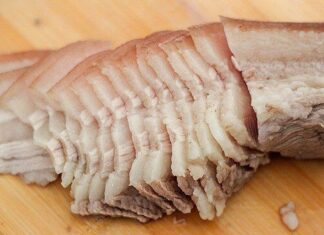Boiling Pork: 3 Ingredients to Avoid for Perfect Flavor