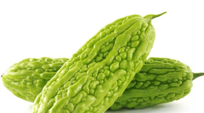 “Bitter Melon Shopping Hack: How to Choose Less Bitter Fruits Like a Pro Chef”