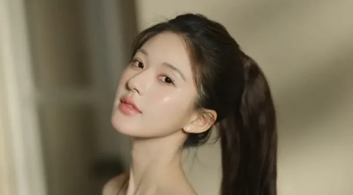 “Golden Fruit” Anti-Aging Secret: Two Celeb Beauties Swear By Its Instant Results, Experts Confirm