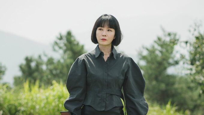 Korean Actor Reveals Secret to Thicker Hair and Reduced Graying