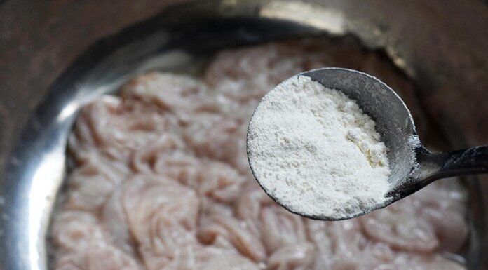 “Skip the Salt and Vinegar: Clean Pork Offal in 5 Minutes with This Ingredient for Odor-Free, Delicious Dishes”