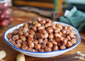 “Roasted Salted Peanuts: Hot Oil vs. Cold Oil – Chef’s Secret for Perfectly Crispy, Rich Flavor”