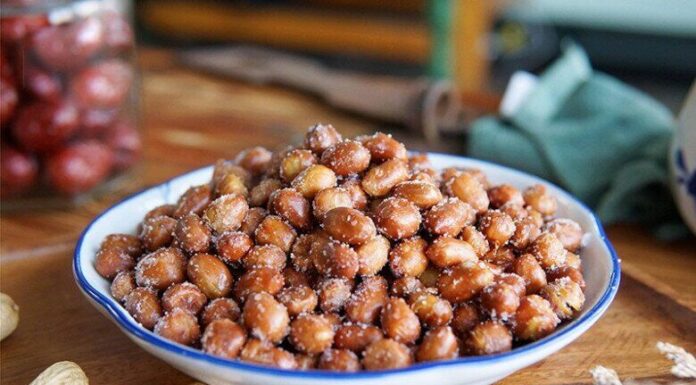 “Roasted Salted Peanuts: Hot Oil vs. Cold Oil – Chef’s Secret for Perfectly Crispy, Rich Flavor”