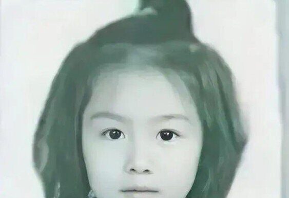 “China’s Most Beautiful Woman”: 55-Year-Old Looks 25, Reveals 3-Word “Fountain of Youth” Secret—Easy to Say, Hard to Do