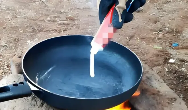Unbelievable Results: What Happens When You Put Toothpaste in a Pan for 30 Minutes!
