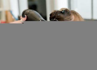 Why Do Hair Stylists Always Alternate Between Hot and Cold Blow-Drying After Washing Your Hair?