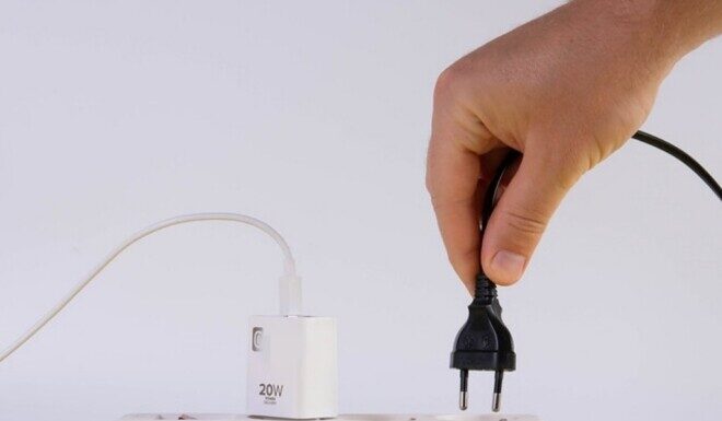 Avoid These 9 Electrical Devices on Power Strips: Costly and Potentially Dangerous “Time Bombs” in Your Home