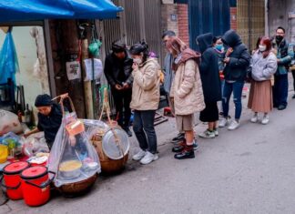 Unveiling Hanoi’s Legendary Bánh Trôi: A Daily Delight of Nearly 1,000 Sold-Out Treats