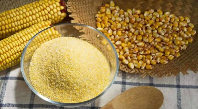 “Skip the Salt and Vinegar: Clean Pork Intestines in 5 Minutes with This Affordable Yellow Powder, Eliminating Odors Completely”