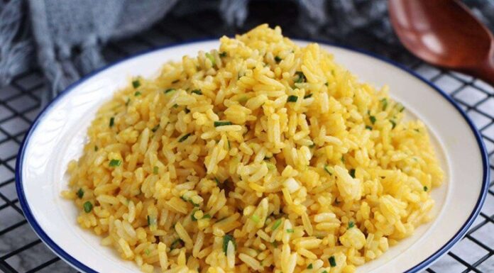 “Rice or Egg First in Fried Rice? The Common Mistake Ruining Your Dish’s Crispiness and Color”