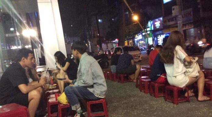 Sizzling Delights: Top 11 Must-Try Banh Trang Nuong Spots in Saigon