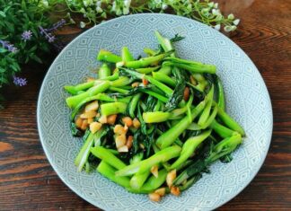 Stir-Fry Vegetables Like a Pro: 2 Extra Steps for Crisp, Vibrant Greens Every Time