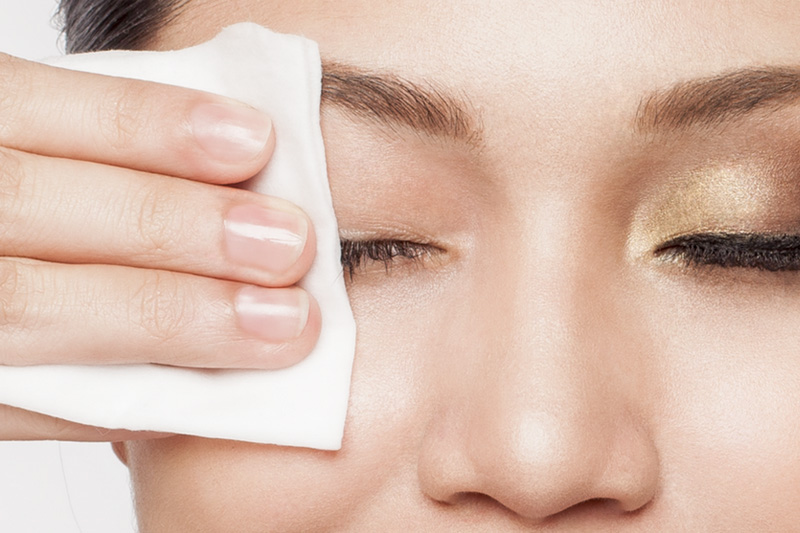 At What Age Can You Start Using Moisturizer?
