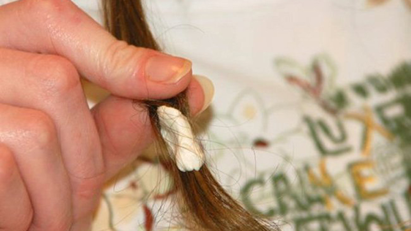 Simple Tricks to Remove Chewing Gum from Hair