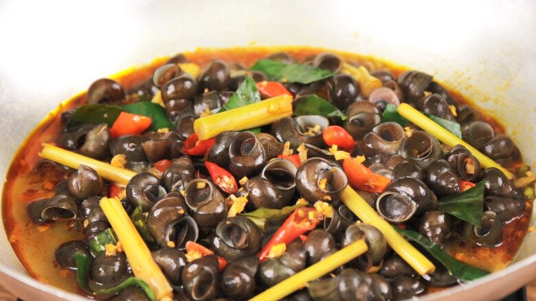 3 Delicious Yet Shockingly Unsanitary Dishes Even Chefs Avoid—But Diners Can’t Resist