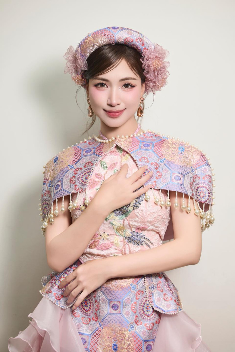 “At 30, Hòa Minzy Looks Like a Teen with Glowing, Radiant Skin – Her 2 Bedtime Secrets Revealed”