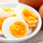 “Boil Eggs Perfectly: Avoid Cracks and Peeling Hassles with This Simple Trick”