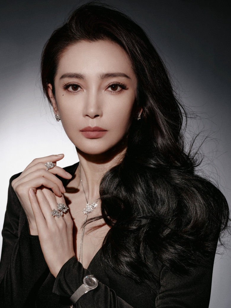 “The Most Demanding Beauty in Showbiz: Fired 20 Maids, Ate 5 Passion Fruits, and Brushed Hair 300 Times to Look 20 Years Younger”