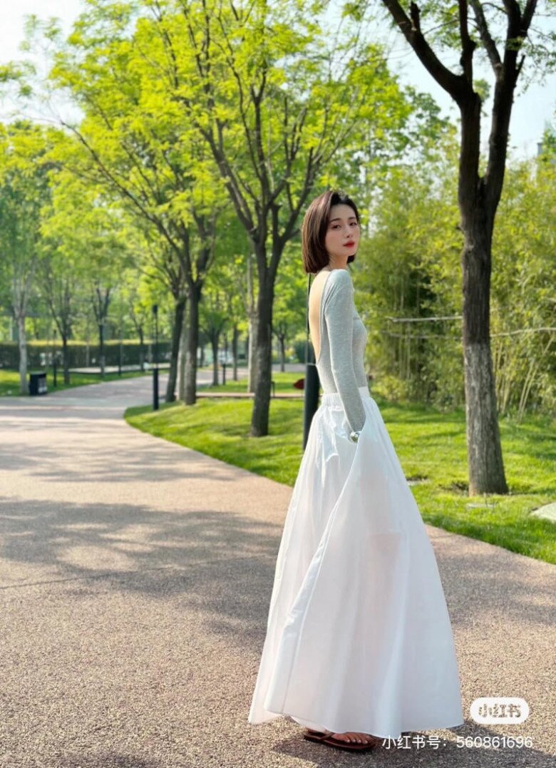 “Master 3 Chic Grey Outfit Formulas for Summer: Elevate Your 30+ Style and Say Goodbye to Dull or Aging Looks”