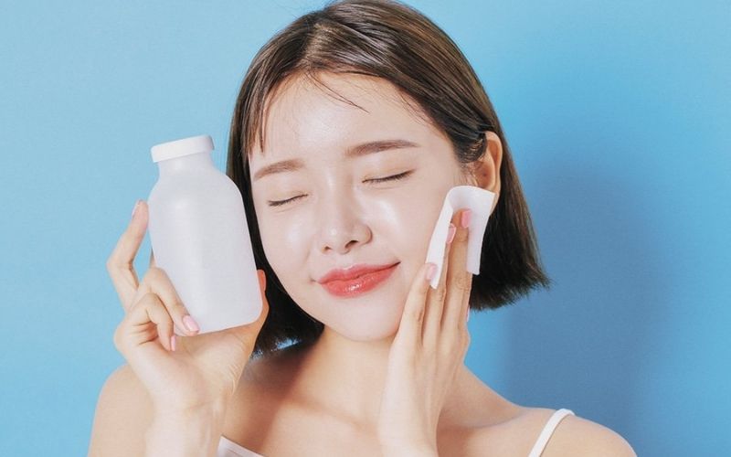Top 17 Safest and Most Effective Makeup Removers for All Skin Types in 2021